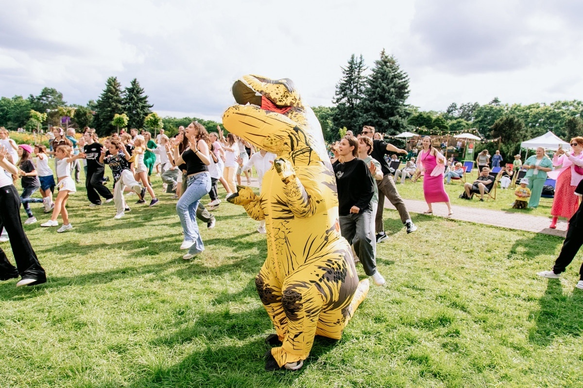 Закроем лето вместе на пикнике Vulitsa Ezha в Ботаническом саду!