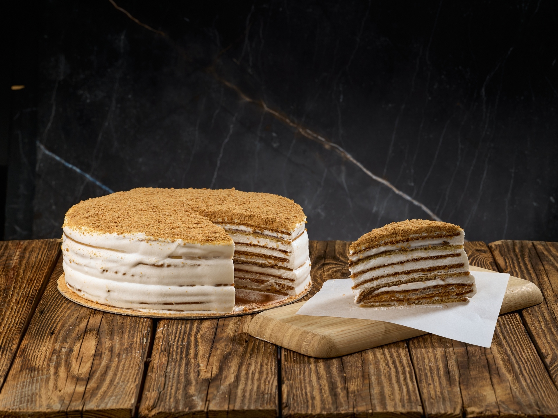 Revival of Soviet Honey Cakes in Minsk