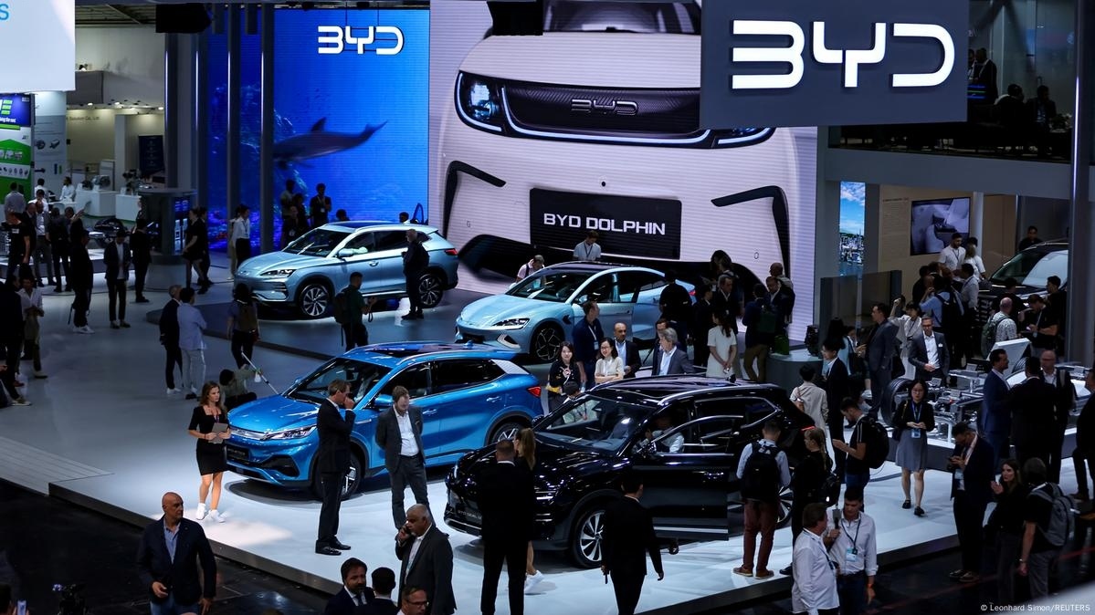 Massive Exhibition of the Latest Electric Cars in Minsk