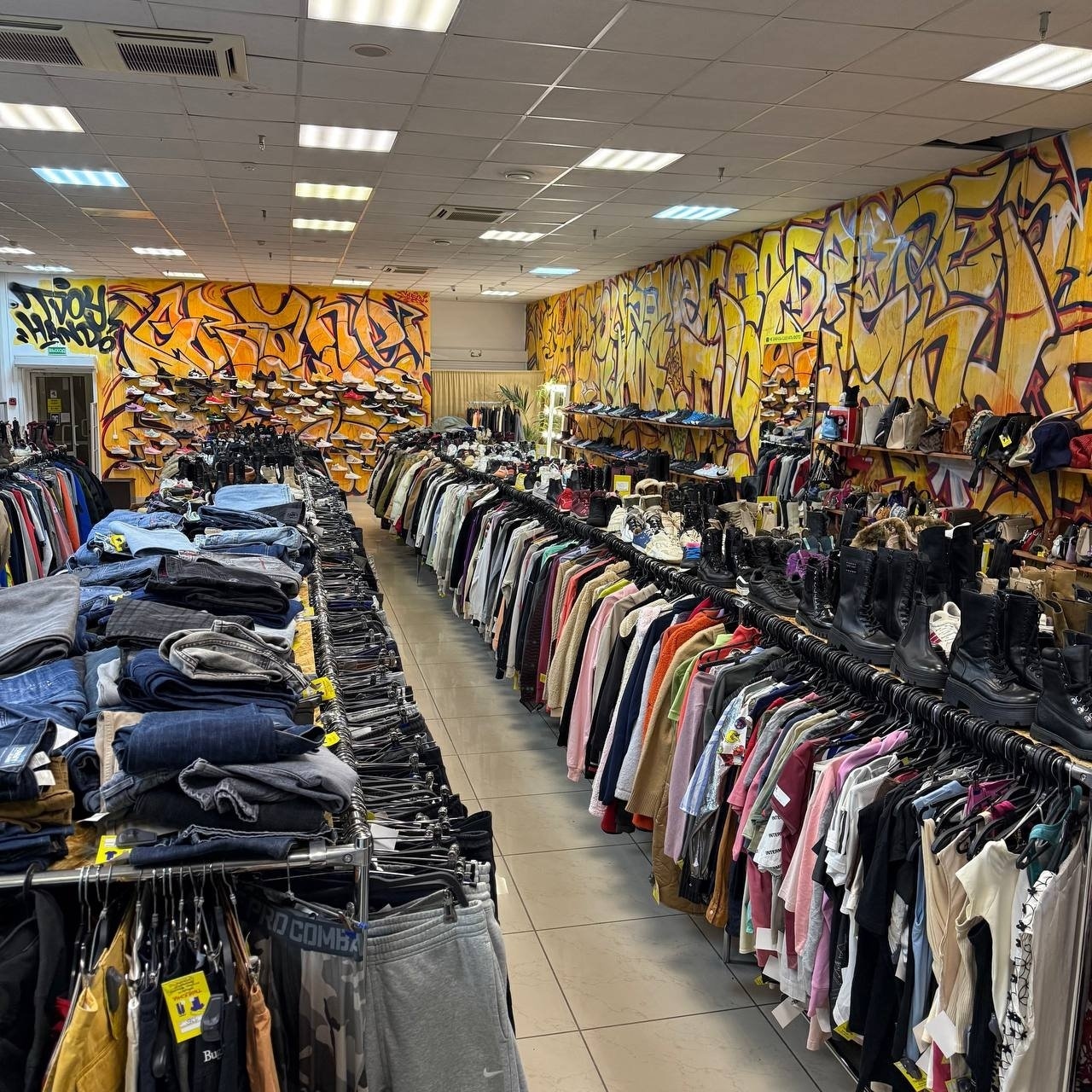 明斯克品牌服饰和配饰特卖