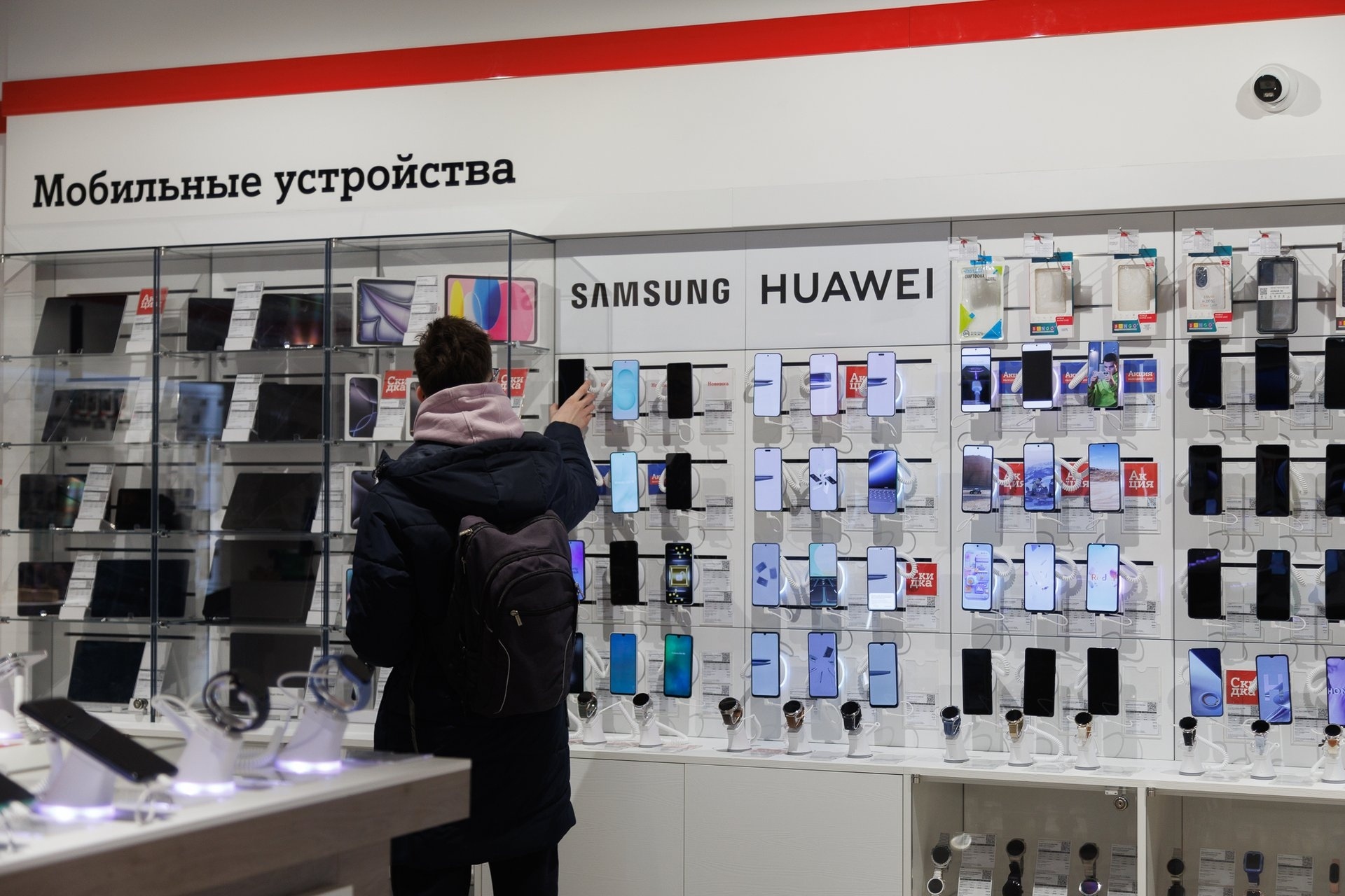 Ночь скидок в магазинах А1: до 50% на смартфоны и технику