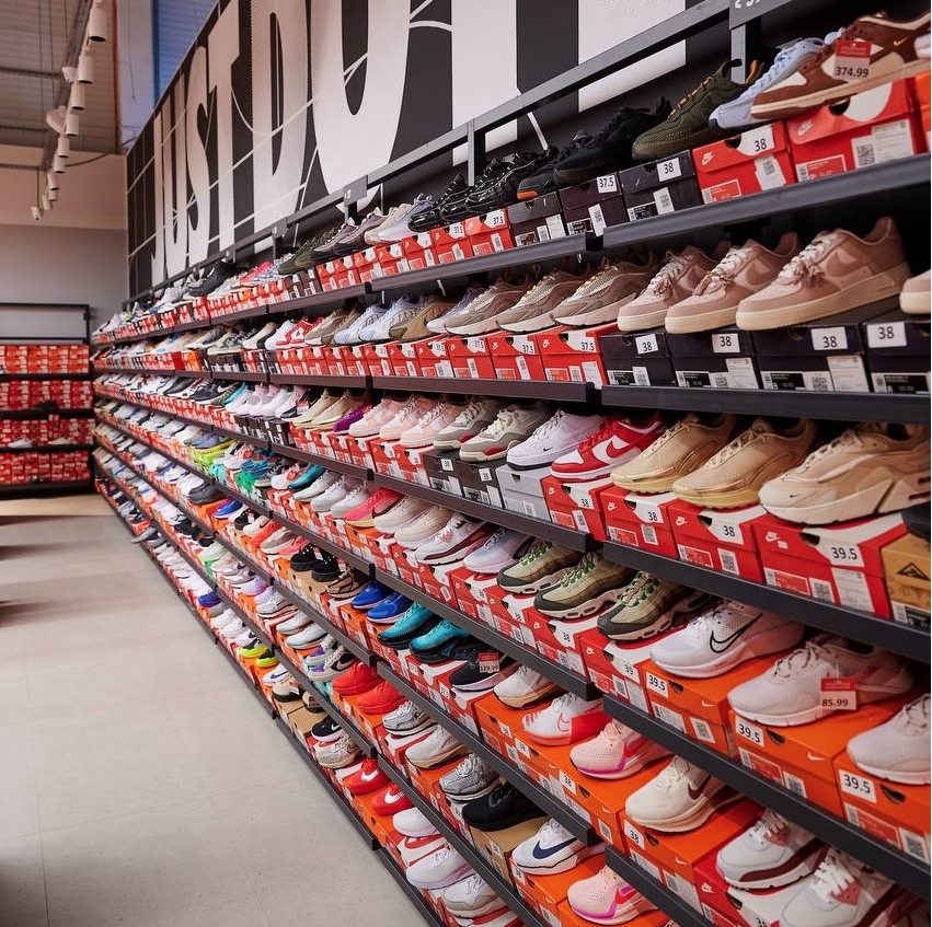 Nike Outlet opens in Expobel TRC with sneakers from 99 BYN and 1+1=3 promotion