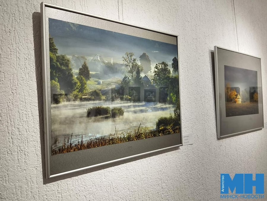 Выставка «Злучаючы светы» в галерее «Университет культуры»