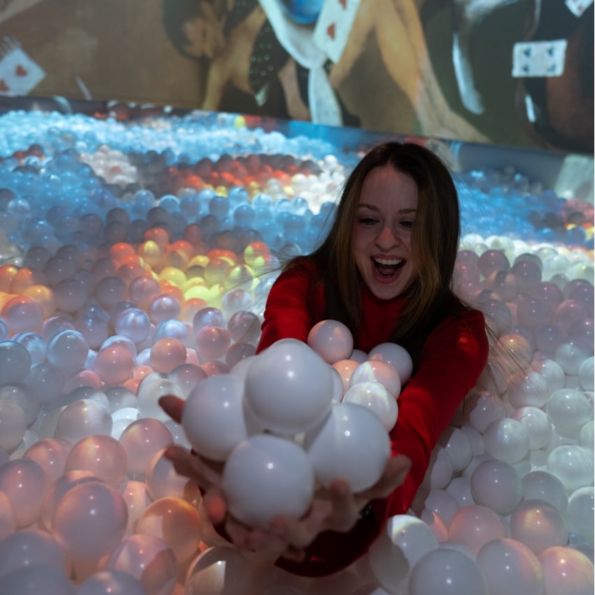 Unique Immersive Exhibition «FARBA Lab. Fire. Bosch» in Minsk