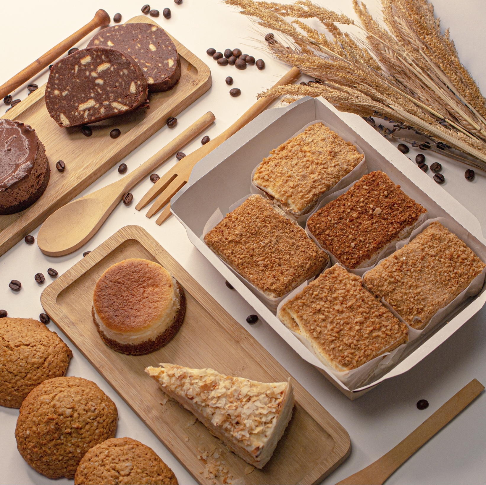 新开的Super Medovik咖啡店靠近文化学院地铁站