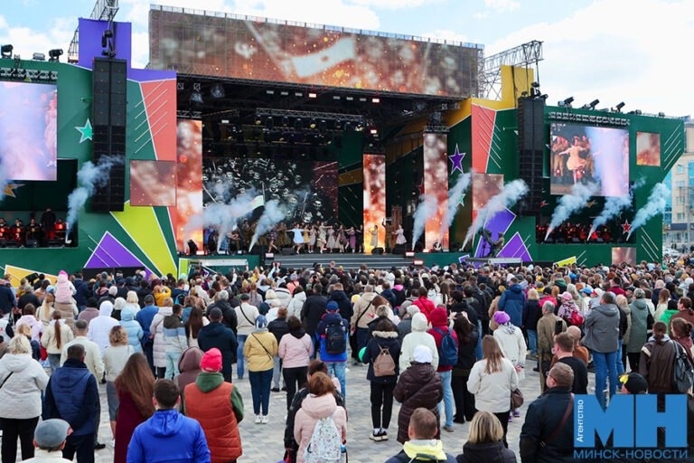 Concert of Variety Stars in Honor of Women's Day